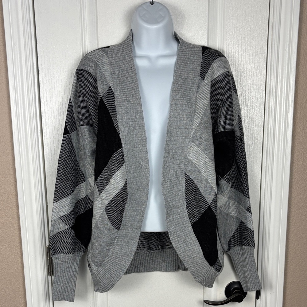 Lety & Me Women's Gray/Black Long Sleeve Diamond Pattern Open Cardigan Sz S NWOT